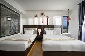 Flower Hotel
