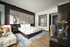 Flower Hotel
