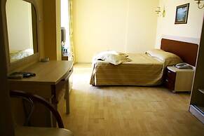 Isik Otel
