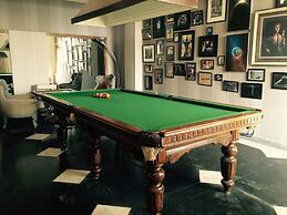 Dunn Perk Manor