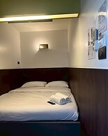 Four Sisters Hostel