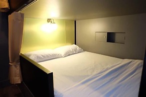 Four Sisters Hostel