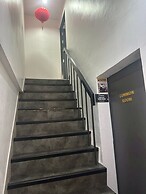 Four Sisters Hostel