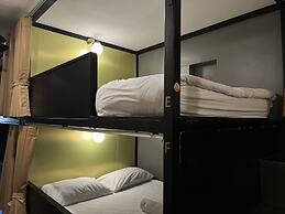 Four Sisters Hostel
