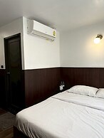 Four Sisters Hostel