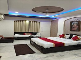 Hotel Ambaji International