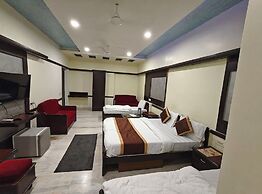 Hotel Ambaji International