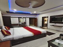 Hotel Ambaji International