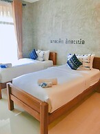 Hug Sakonnakhon