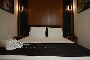 Rays Hotel