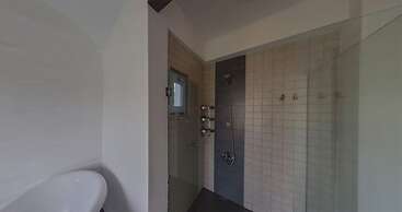 Aspasia House Hotel