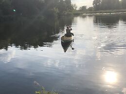 Riverside Inn