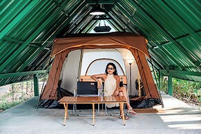 Sawasdee Lagoon Camping & Restaurant