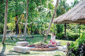 Sawasdee Lagoon Camping & Restaurant
