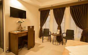 Rizmy Hotel