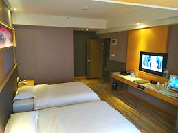 Neat Hotel