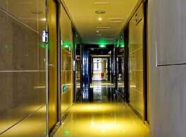 Neat Hotel