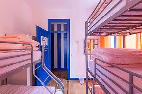 Help Yourself Hostels Parede