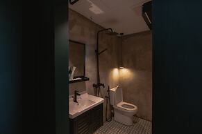 Very Hotel