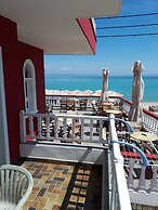 Summer Beach Hotel