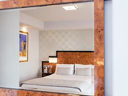 Pier Hotel