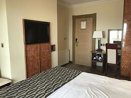 Pier Hotel