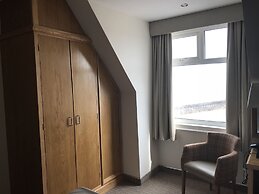 Pier Hotel
