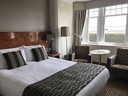 Pier Hotel