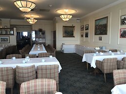 Pier Hotel