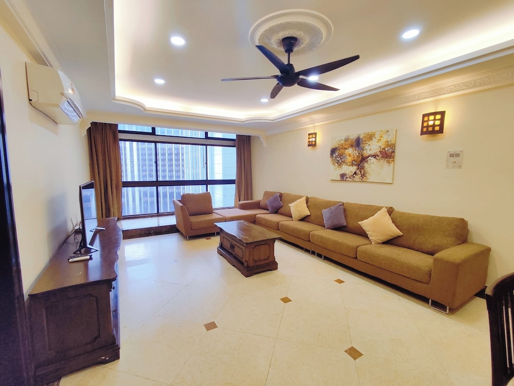 Pavilion Fahrenheit 88 - AJ home