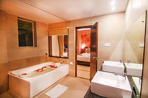 Hotel Lake Paradise