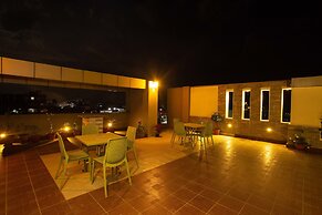 Hotel Lake Paradise