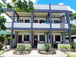 Ausan Beach Front Cottage and Restaurant