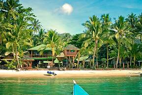 Ausan Beach Front Cottage and Restaurant