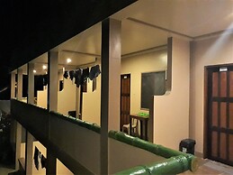 Ausan Beach Front Cottage and Restaurant