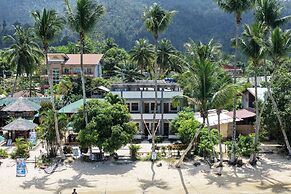 Ausan Beach Front Cottage and Restaurant