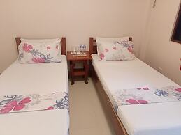 Ausan Beach Front Cottage and Restaurant