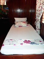 Ausan Beach Front Cottage and Restaurant