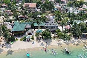 Ausan Beach Front Cottage and Restaurant
