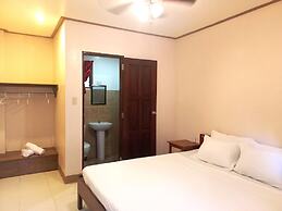 Ausan Beach Front Cottage and Restaurant