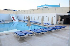 Hira Beach Hotel