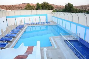 Hira Beach Hotel