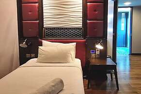 Holatel Hotel Phitsanulok