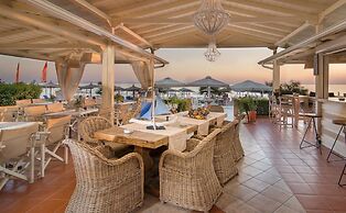 Assano Sea Front Luxury