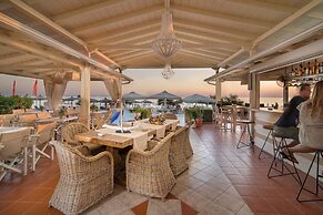 Assano Sea Front Luxury