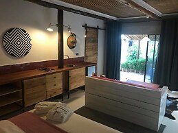 Pili Pili Boutique Hotel