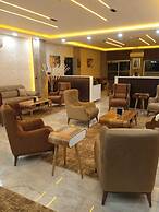 Dostlar Hotel