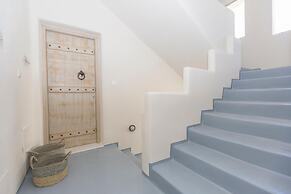 Ampelos Suites