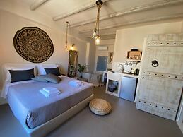 Ampelos Suites