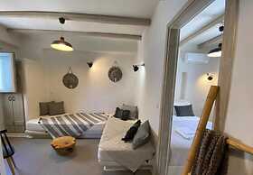 Ampelos Suites
